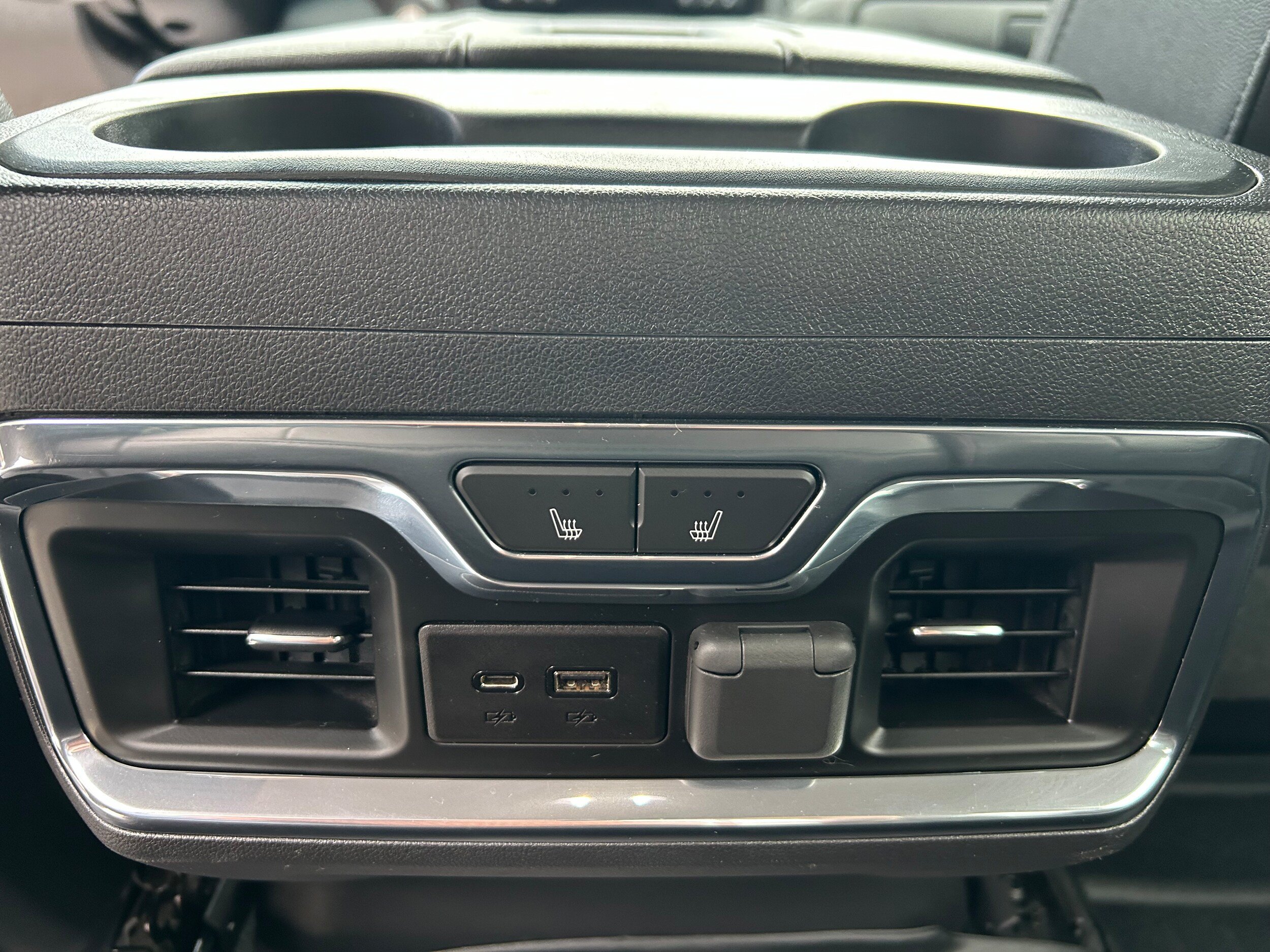 Used 2019 Chevrolet Silverado 1500 LTZ w/ LTZ Plus Package AWD/4WD image 33