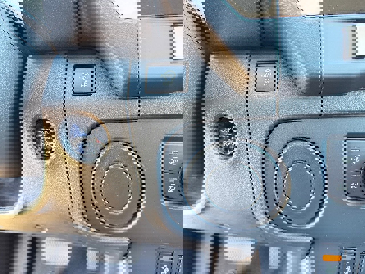 New 2026 Nissan Frontier SV image 15