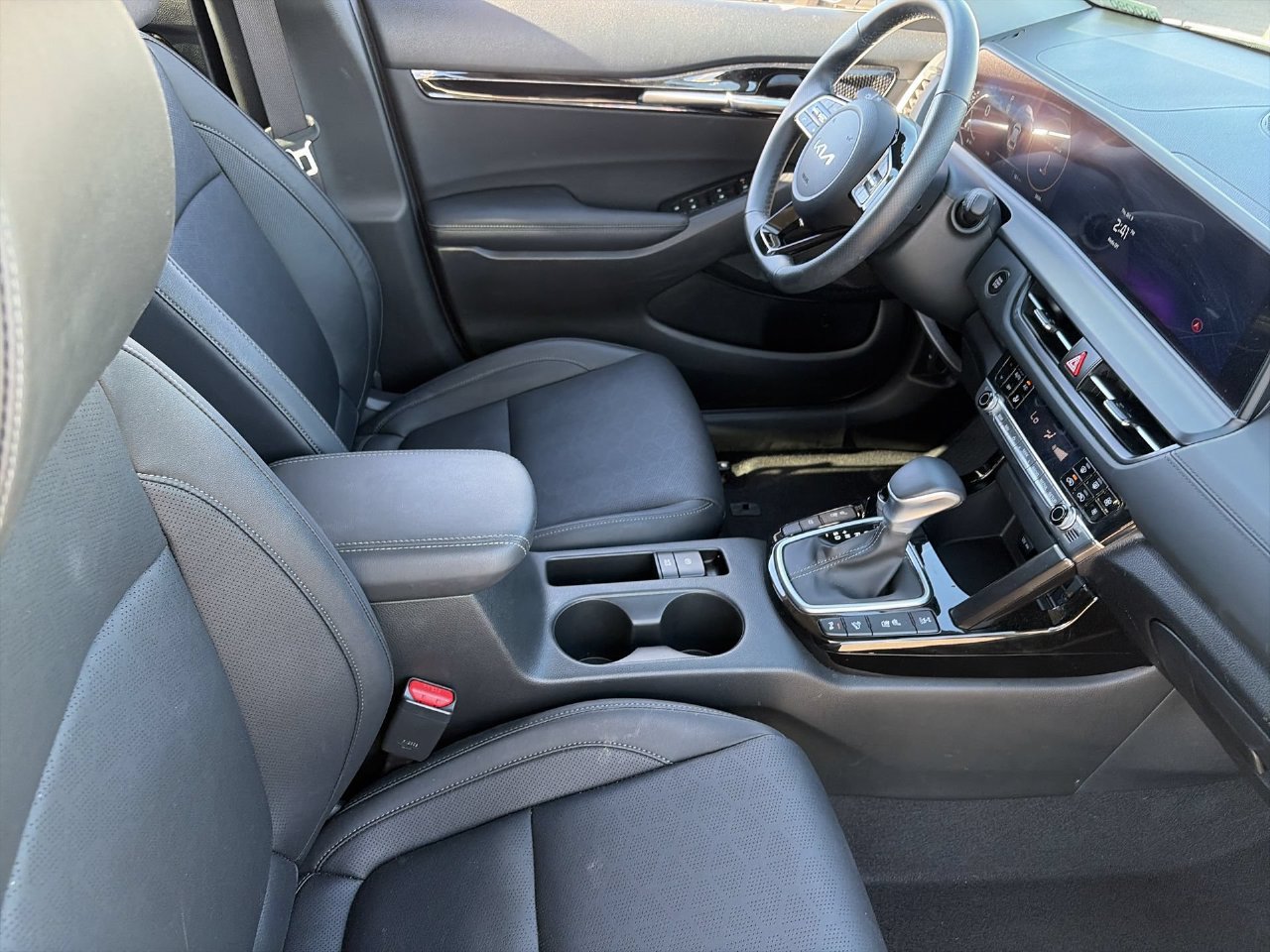Used 2026 Kia Seltos SX w/ SX Sunroof Package AWD/4WD image 11