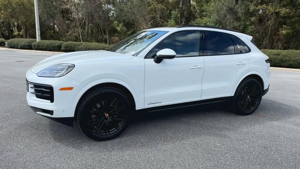 New 2025 Porsche Cayenne image 4