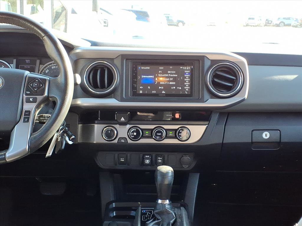 Used 2018 Toyota Tacoma SR image 10