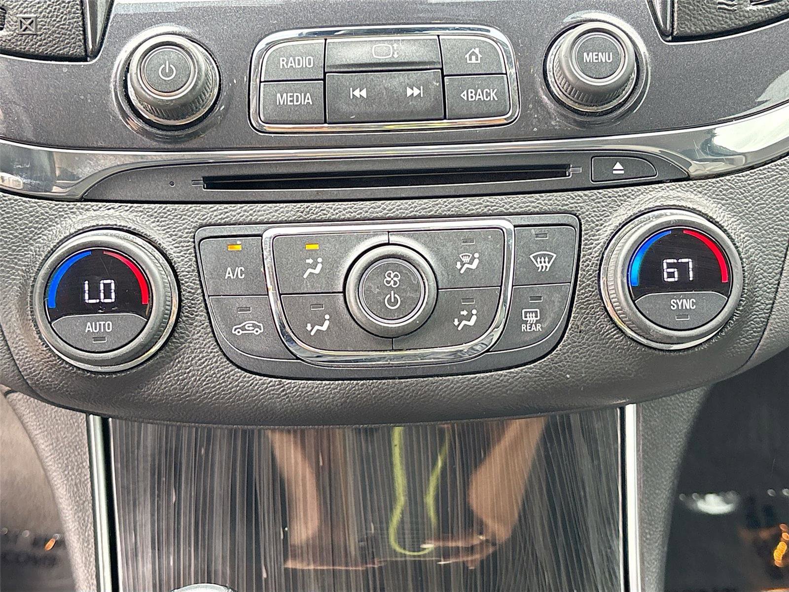 Used 2018 Chevrolet Impala Premier w/ Premier Confidence Package image 16