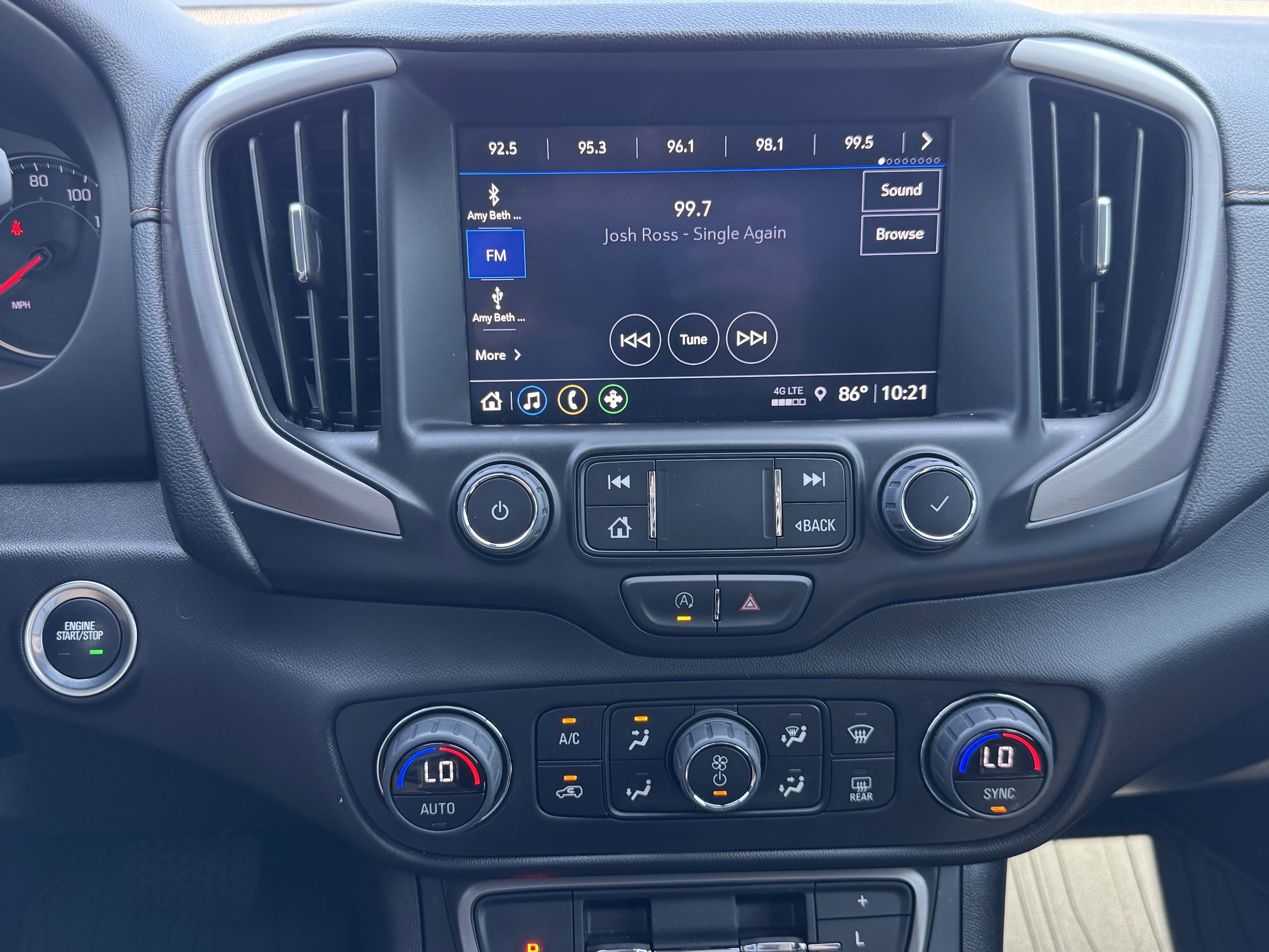 Used 2024 GMC Terrain AT4 image 19