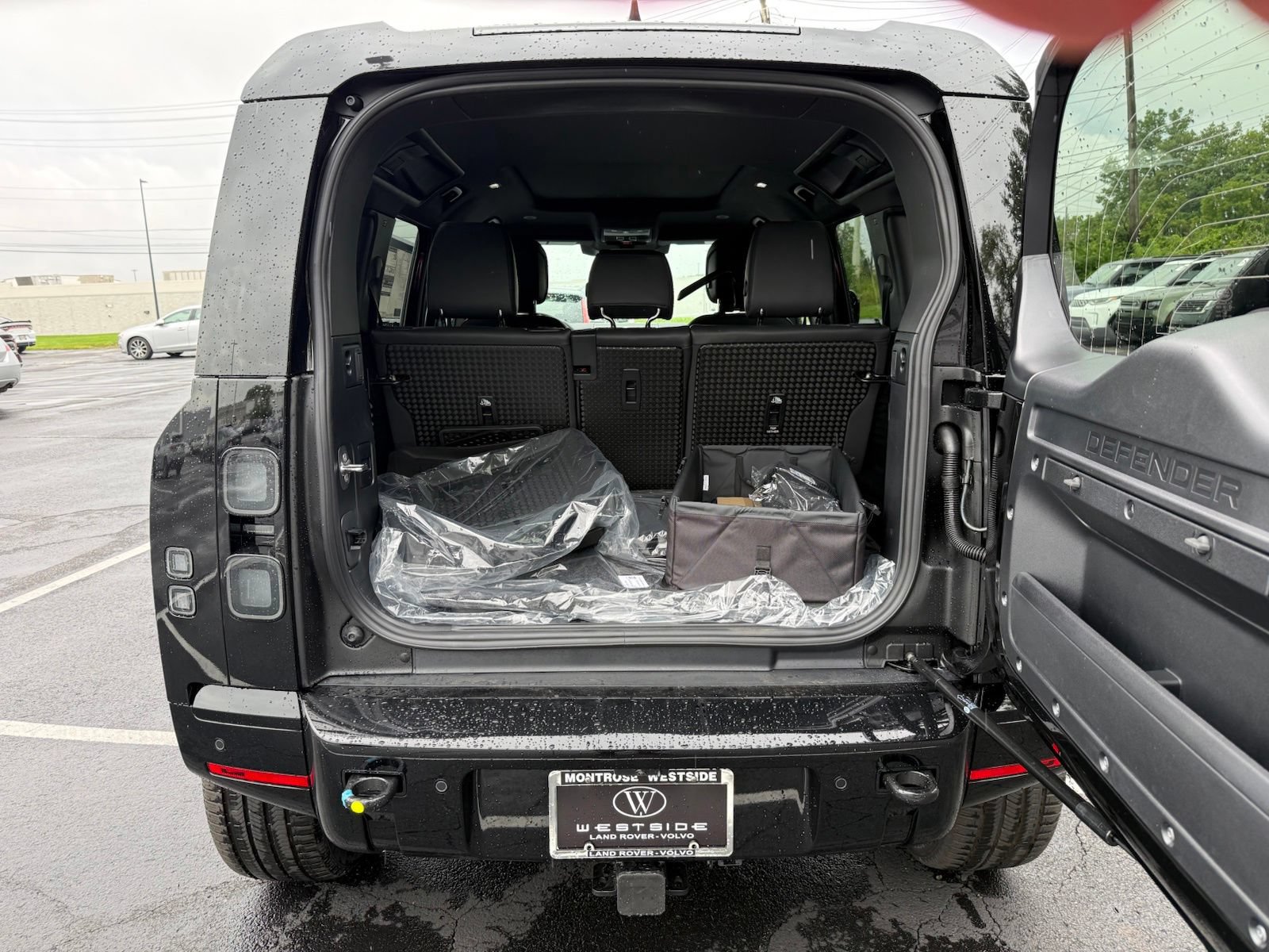 New 2026 Land Rover Defender 110 X-Dynamic SE AWD/4WD image 46