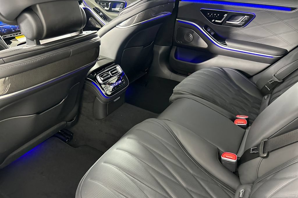 Used 2025 Mercedes-Benz S 63 AMG S image 9