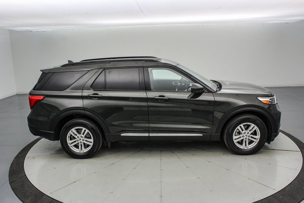 Certified 2023 Ford Explorer XLT w/ Equipment Group 202A image 3