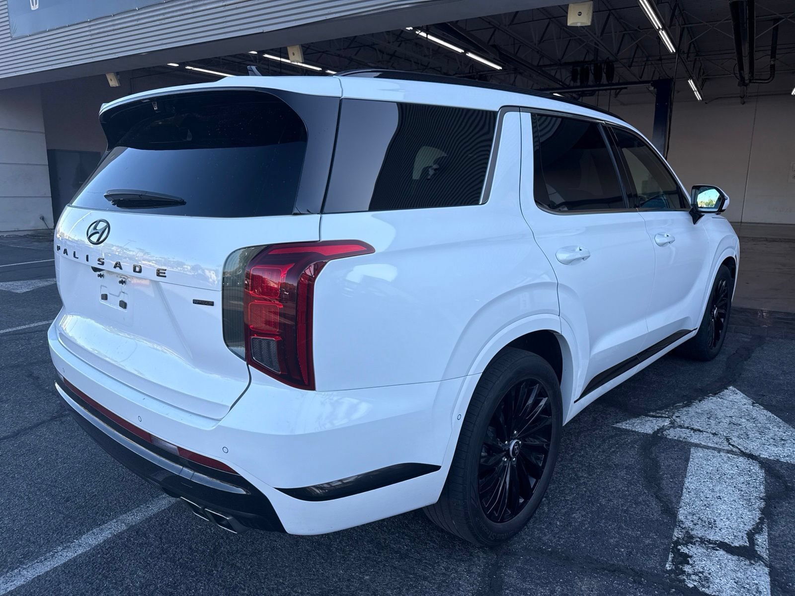 Used 2024 Hyundai Palisade Calligraphy AWD/4WD image 5