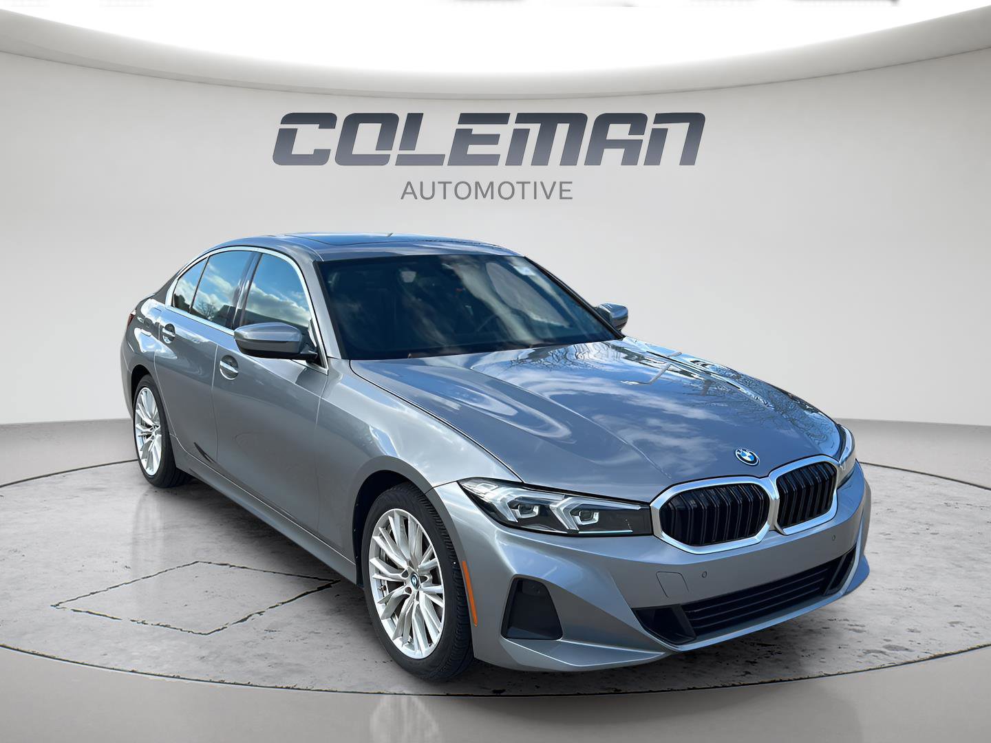 Used 2024 BMW 330e xDrive AWD/4WD image 2