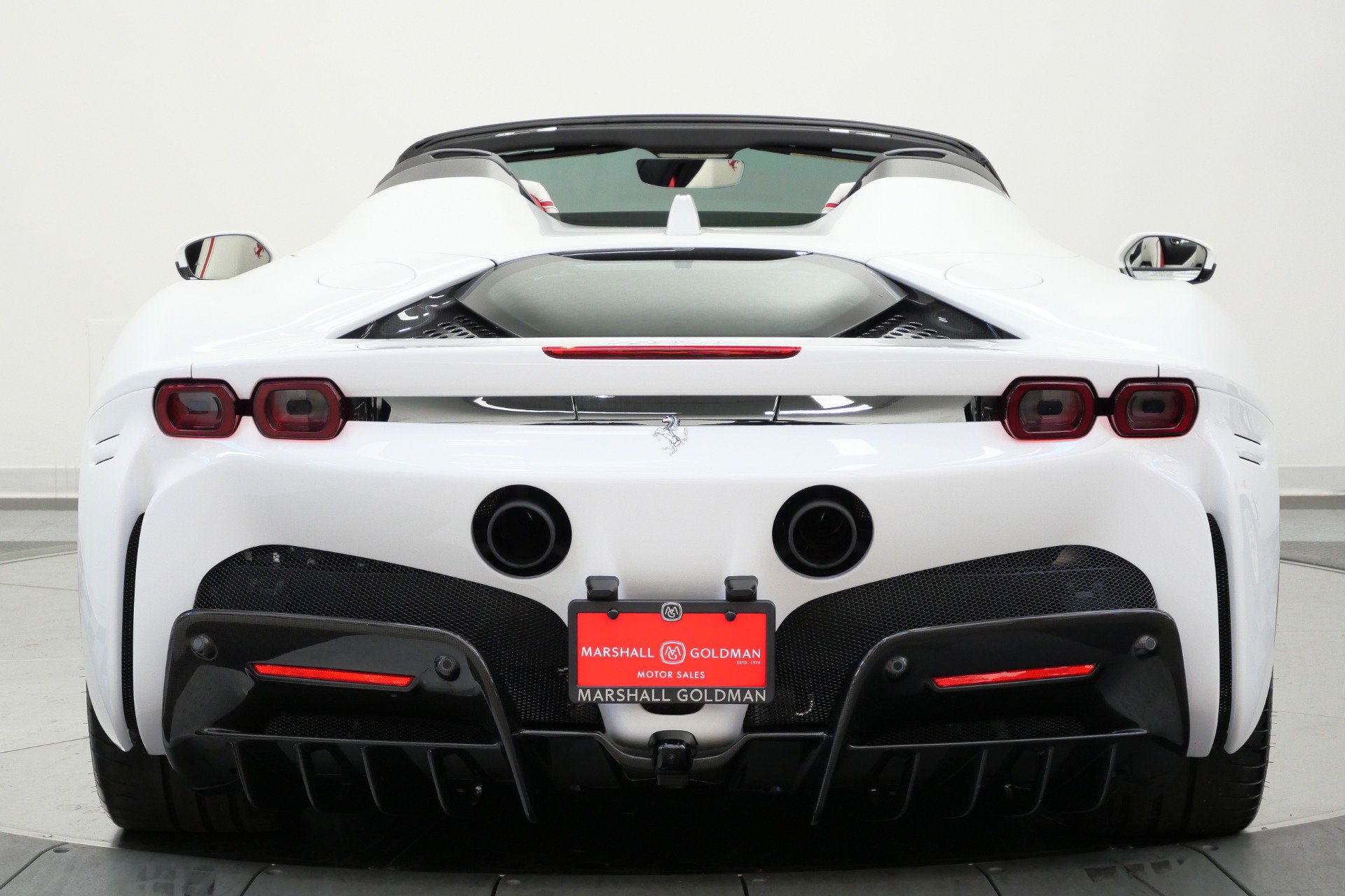 Used 2025 Ferrari SF90 Spider AWD/4WD image 8
