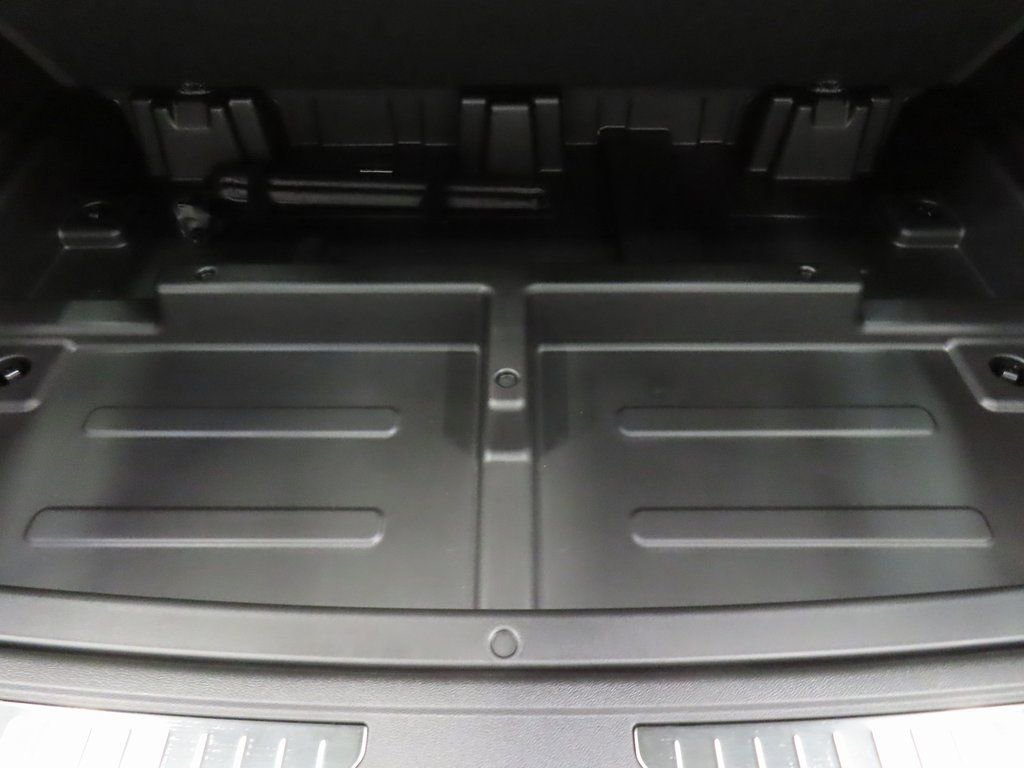 Used 2025 Chevrolet Suburban Premier image 42