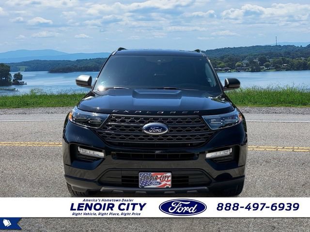 Certified 2021 Ford Explorer XLT w/ Equipment Group 202A RWD image 8