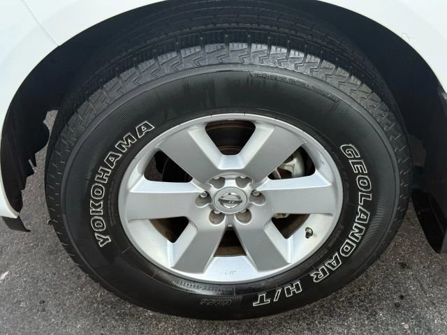 Used 2011 Nissan Pathfinder SV image 12