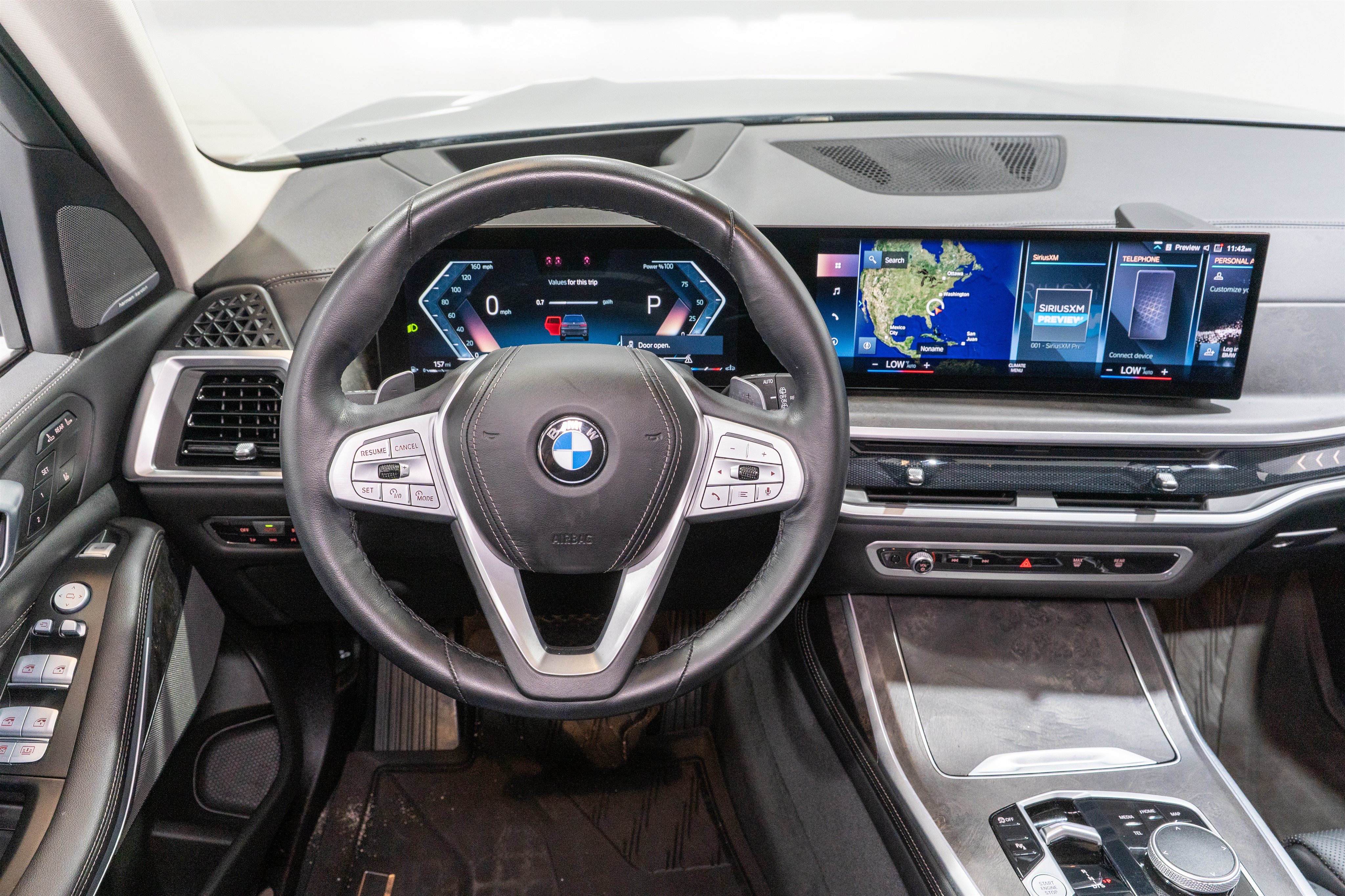 Used 2023 BMW X7 xDrive40i w/ Premium Package AWD/4WD image 11