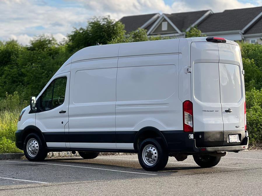 Used 2022 Ford Transit 250 148 High Roof AWD image 5