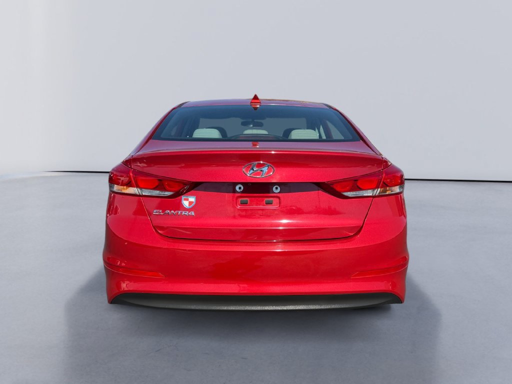 Used 2017 Hyundai Elantra SE FWD image 4