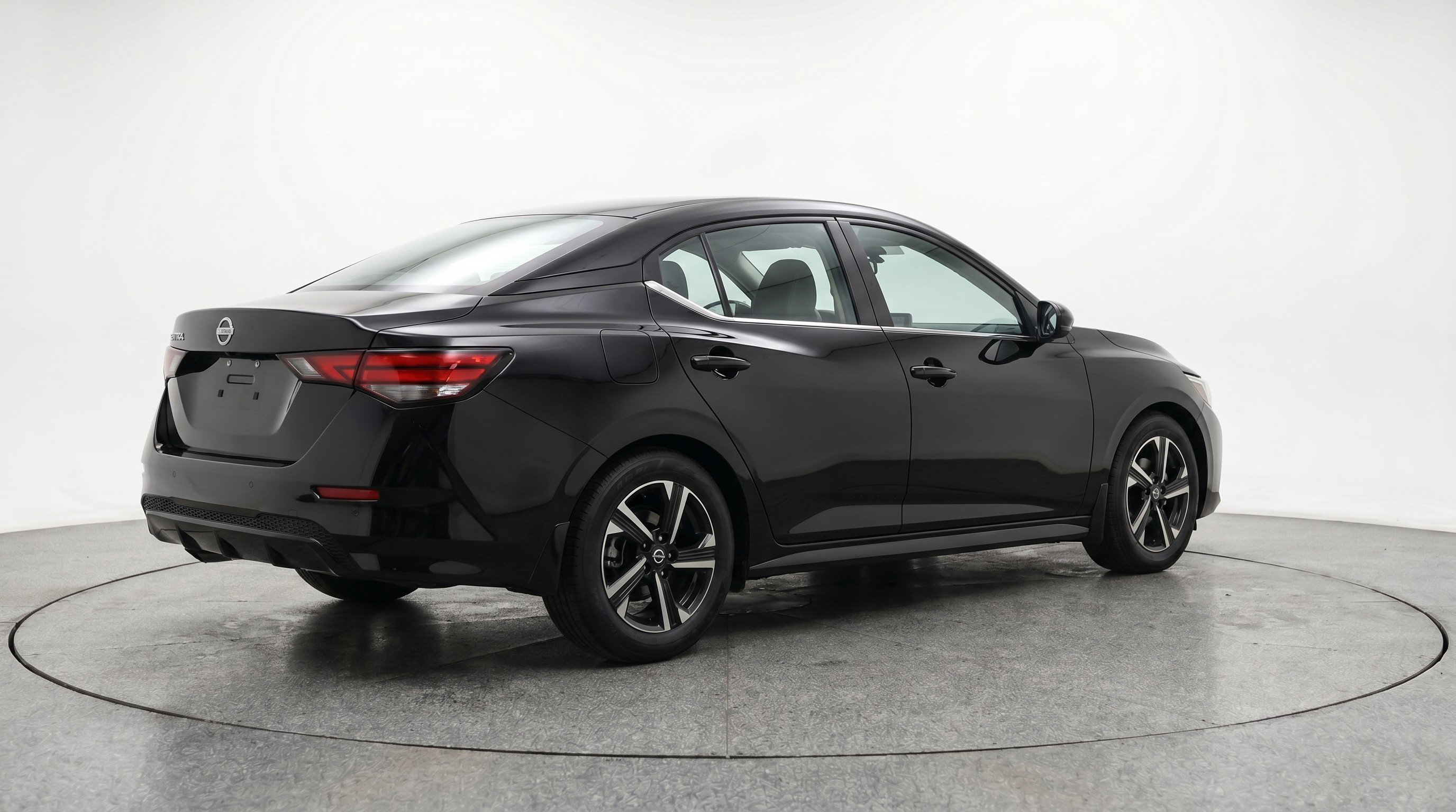 Used 2025 Nissan Sentra SV FWD image 9