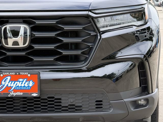 Used 2025 Honda Pilot Sport image 11