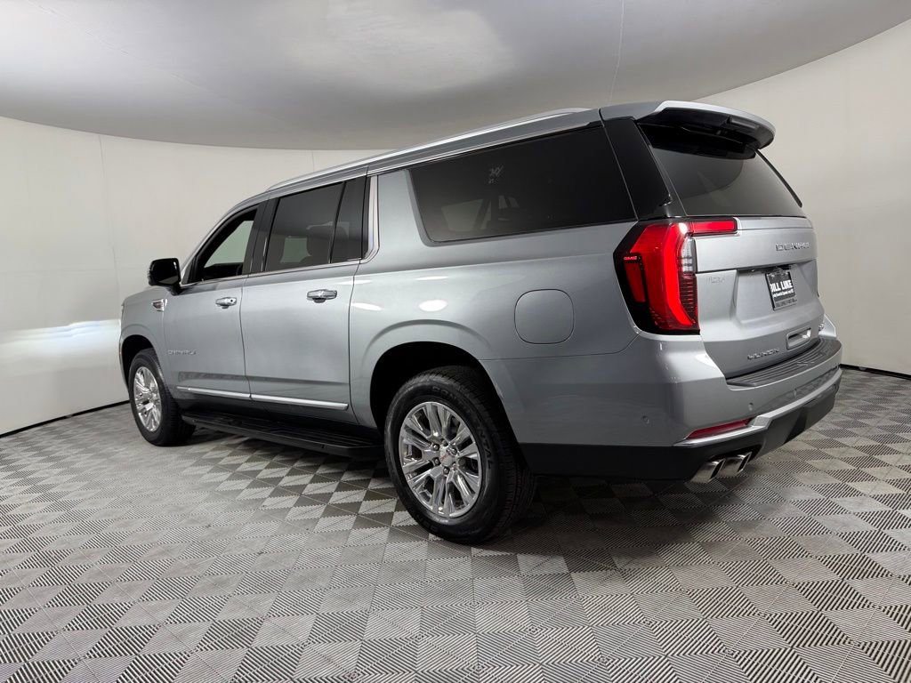 Used 2025 GMC Yukon XL Denali image 10