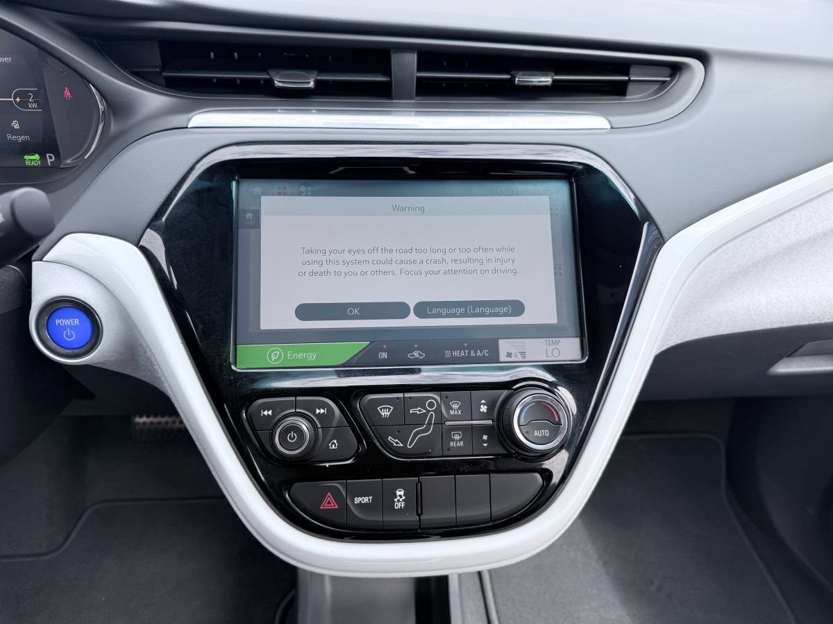 Used 2017 Chevrolet Bolt LT FWD image 11