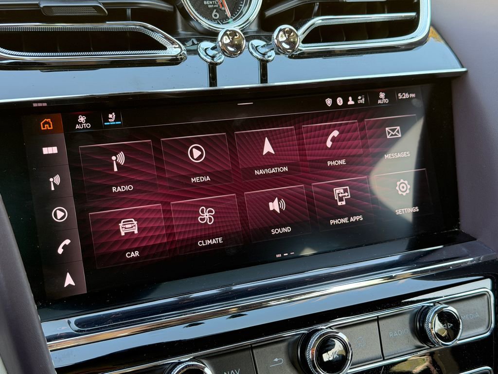 Used 2023 Bentley Bentayga image 25