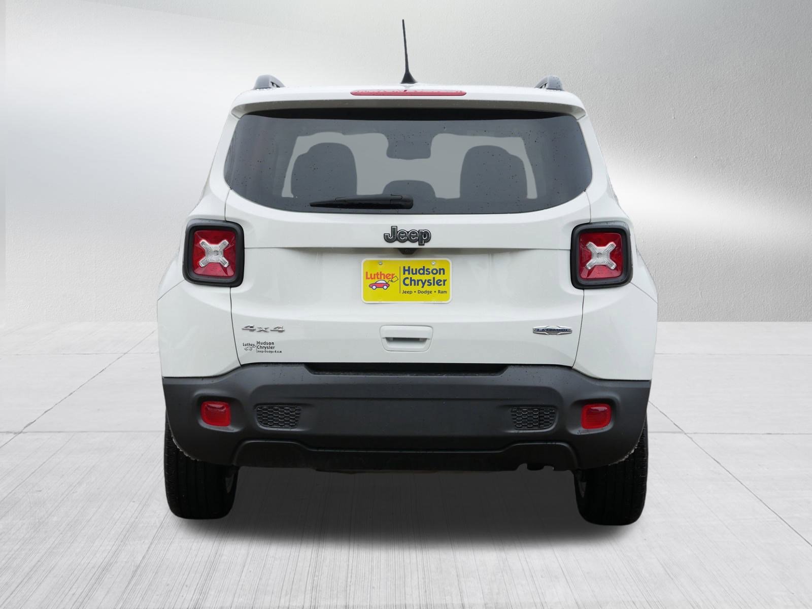 Certified 2022 Jeep Renegade Latitude w/ Convenience Group image 6