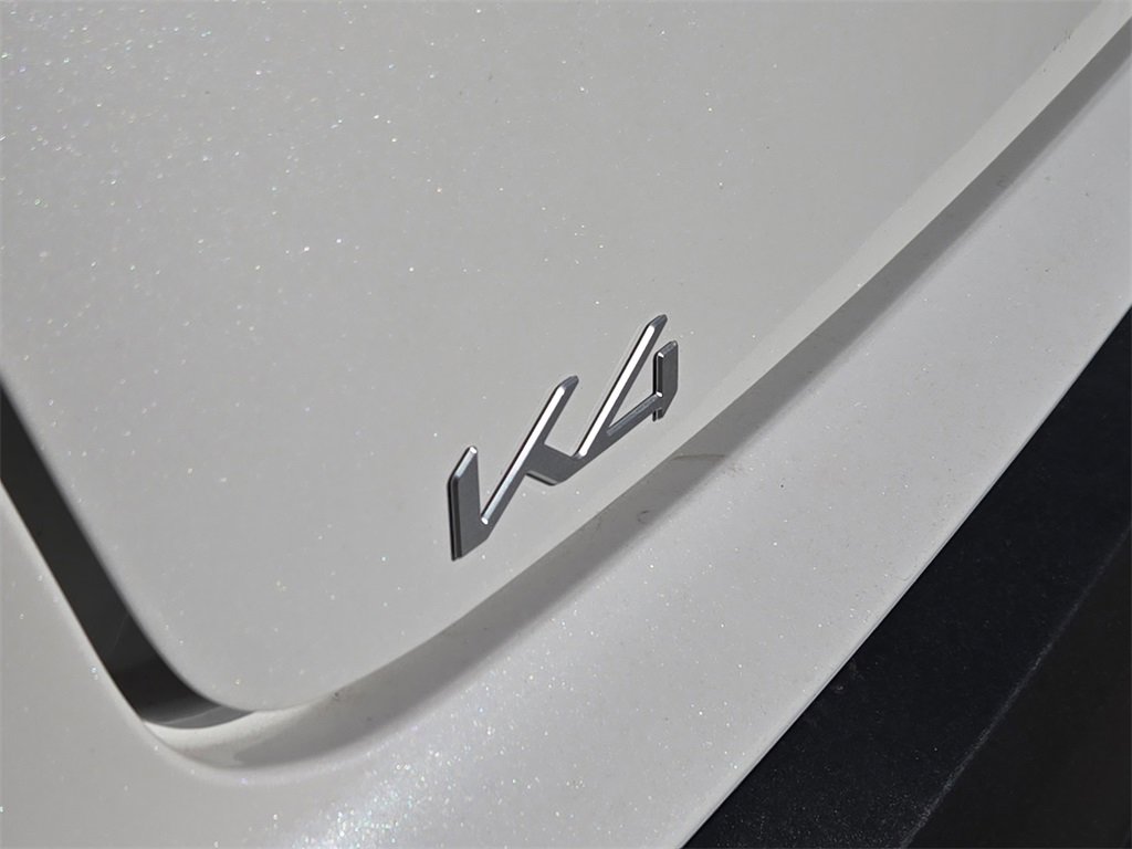 New 2026 Kia K4 LXS image 7