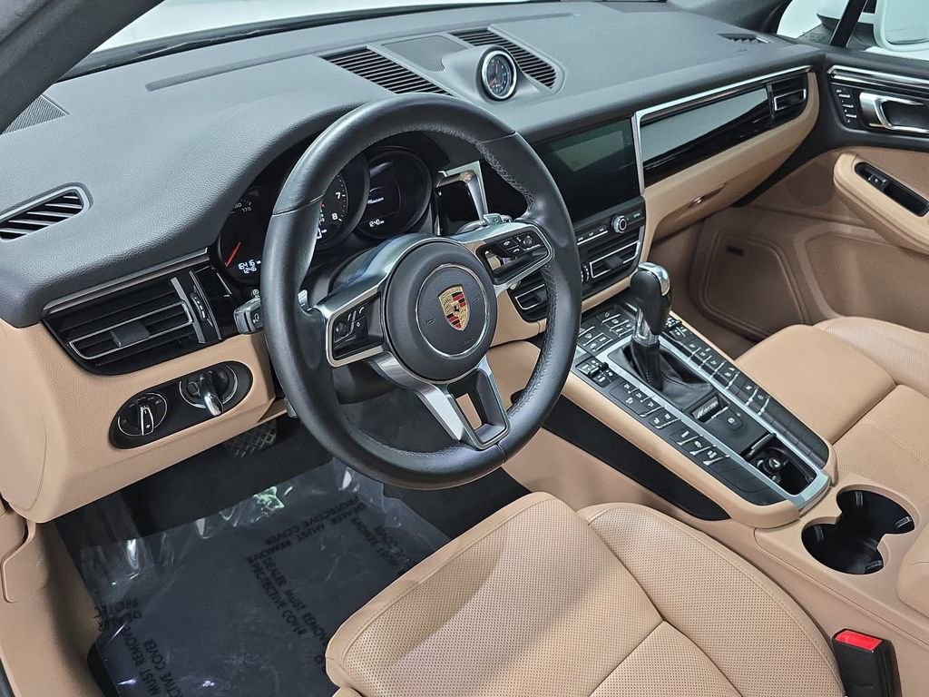 Used 2021 Porsche Macan AWD/4WD image 4