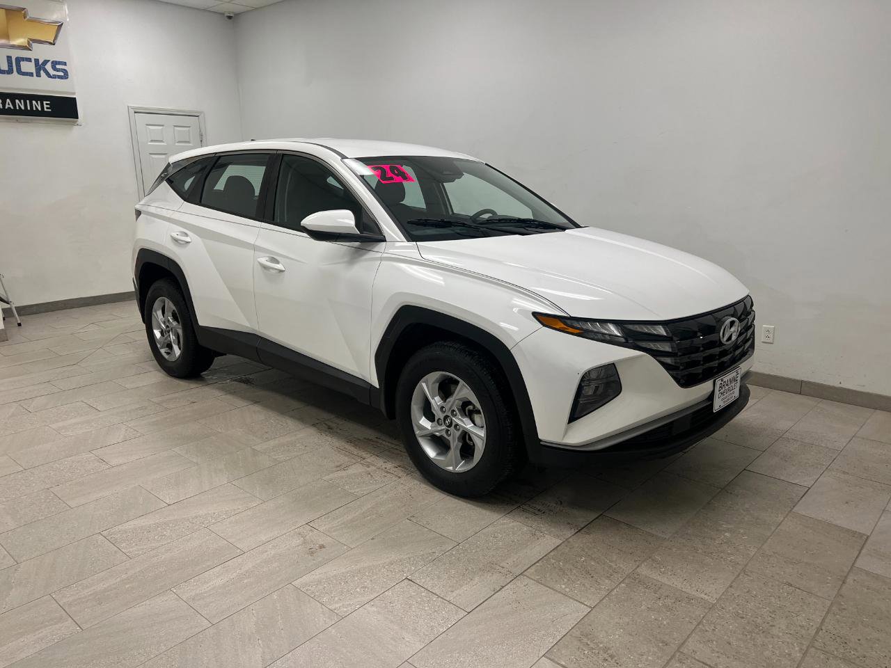 Used 2024 Hyundai Tucson SE AWD/4WD image 11