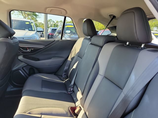 Used 2025 Subaru Outback Onyx Edition AWD/4WD image 16