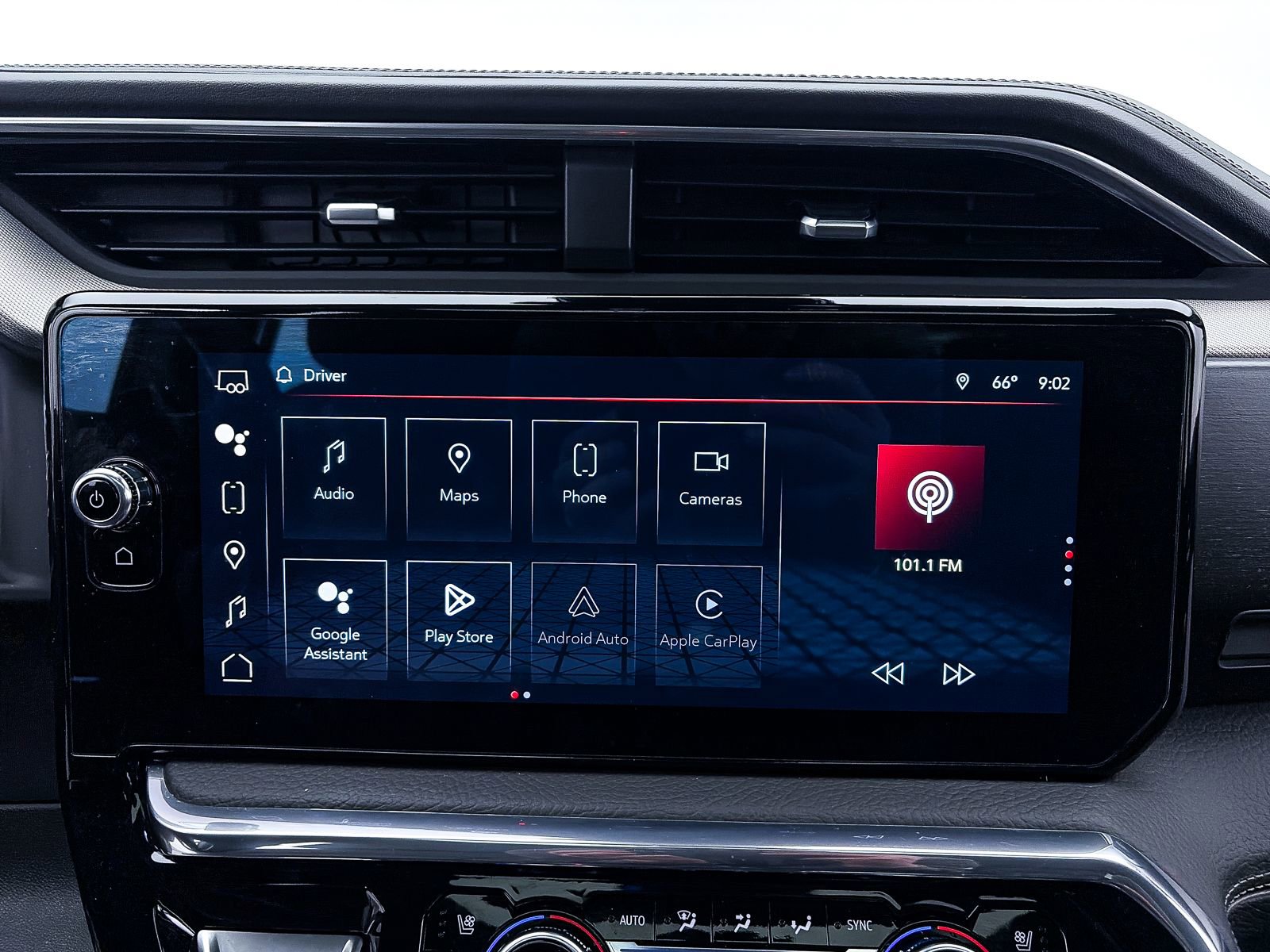 Used 2024 GMC Sierra 1500 Denali w/ Denali Reserve Package image 30