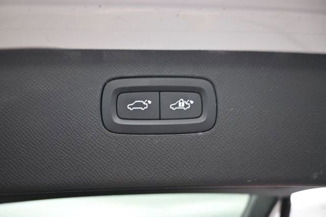 Used 2023 Volvo XC90 B6 Plus w/ Protection Package Premier AWD/4WD image 32