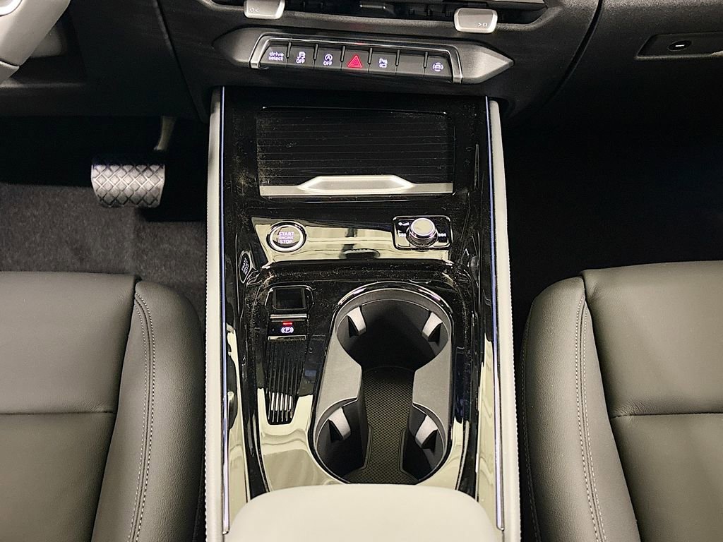 New 2026 Audi Q3 quattro 2.0T image 13