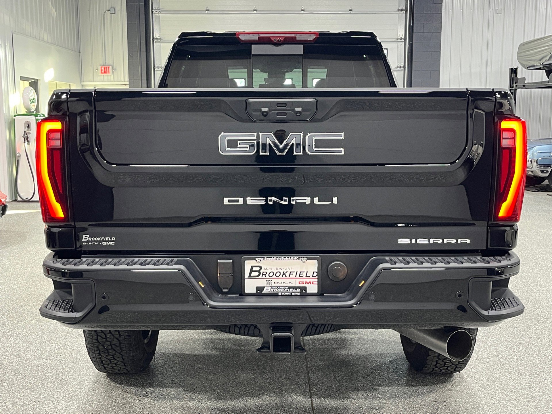New 2026 GMC Sierra 3500 Denali Ultimate image 5