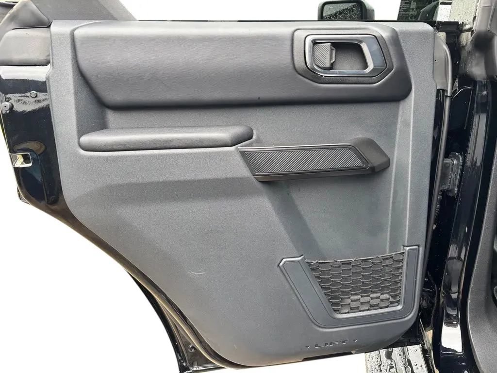 Used 2025 Ford Bronco Outer Banks AWD/4WD image 26