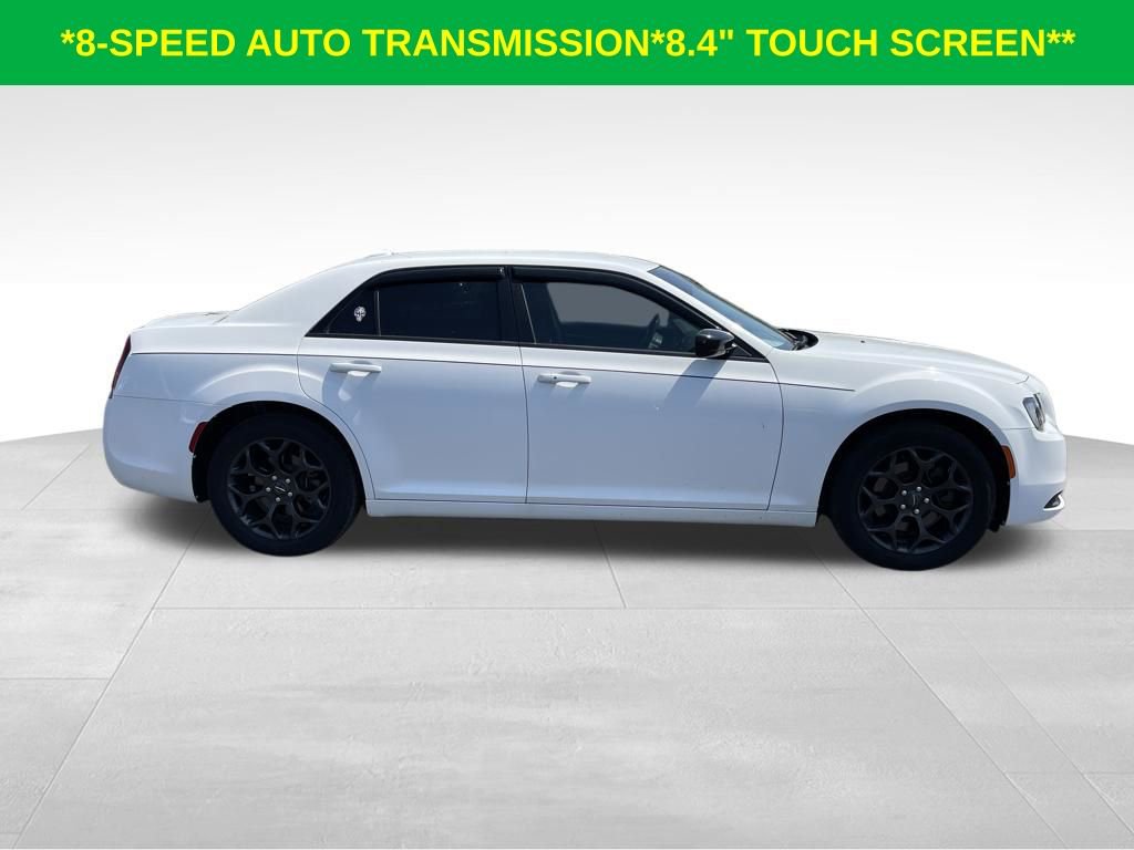 Used 2019 Chrysler 300 Touring w/ Sport Appearance Package image 5