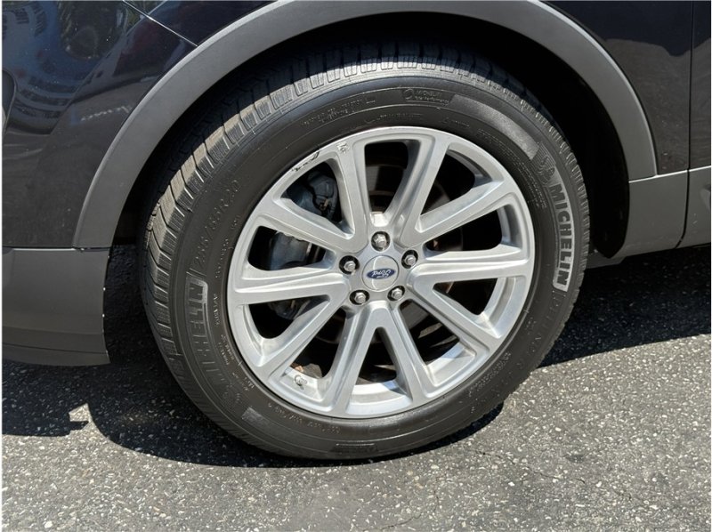 Used 2016 Ford Explorer Limited image 8