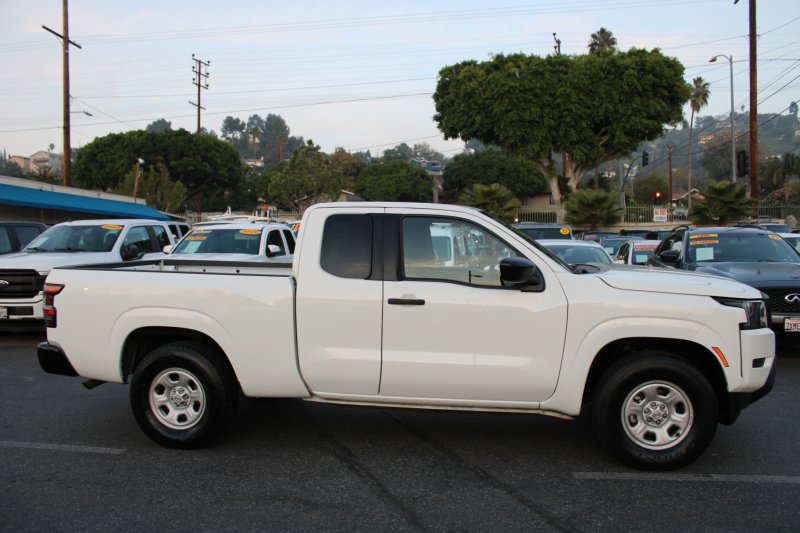 Used 2023 Nissan Frontier S image 7
