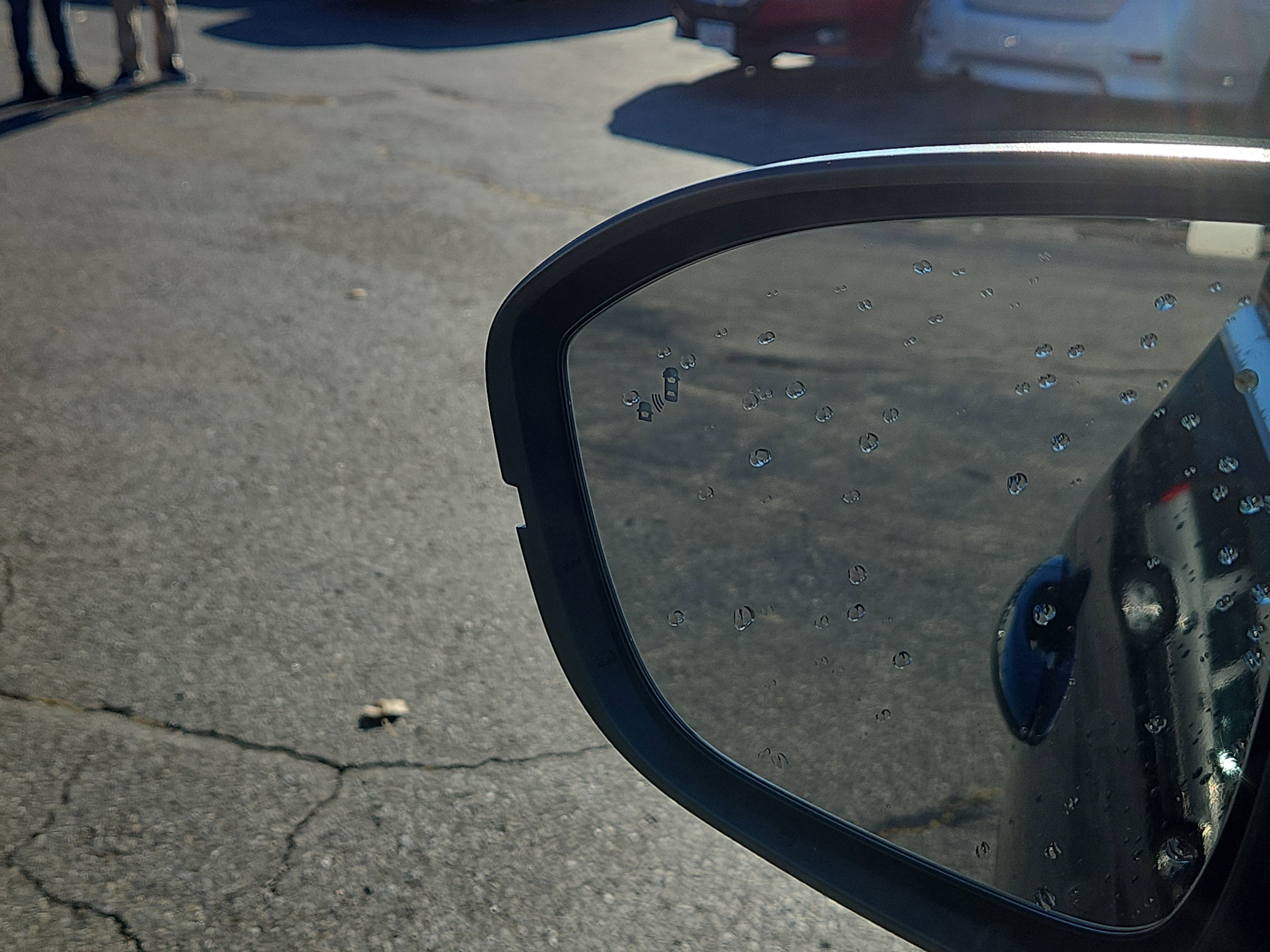 Certified 2022 Nissan Pathfinder SV image 12