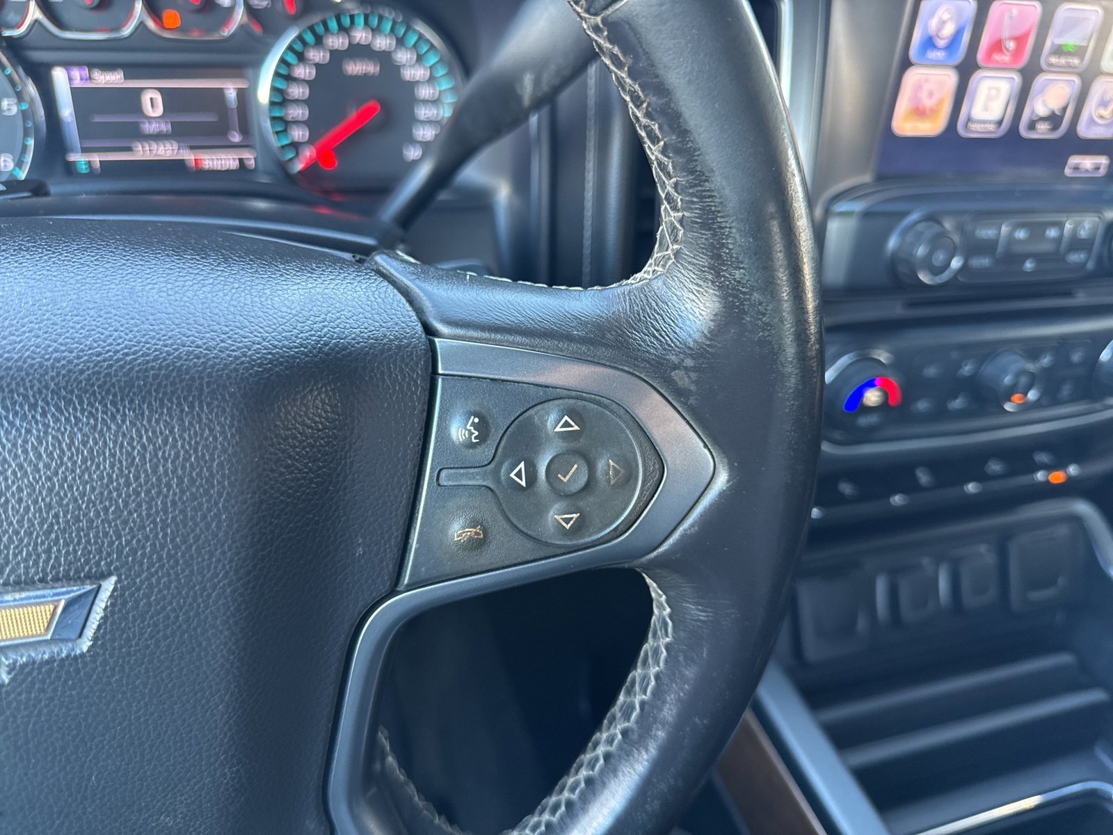 Used 2016 Chevrolet Silverado 2500 LTZ w/ LTZ Plus Package image 31