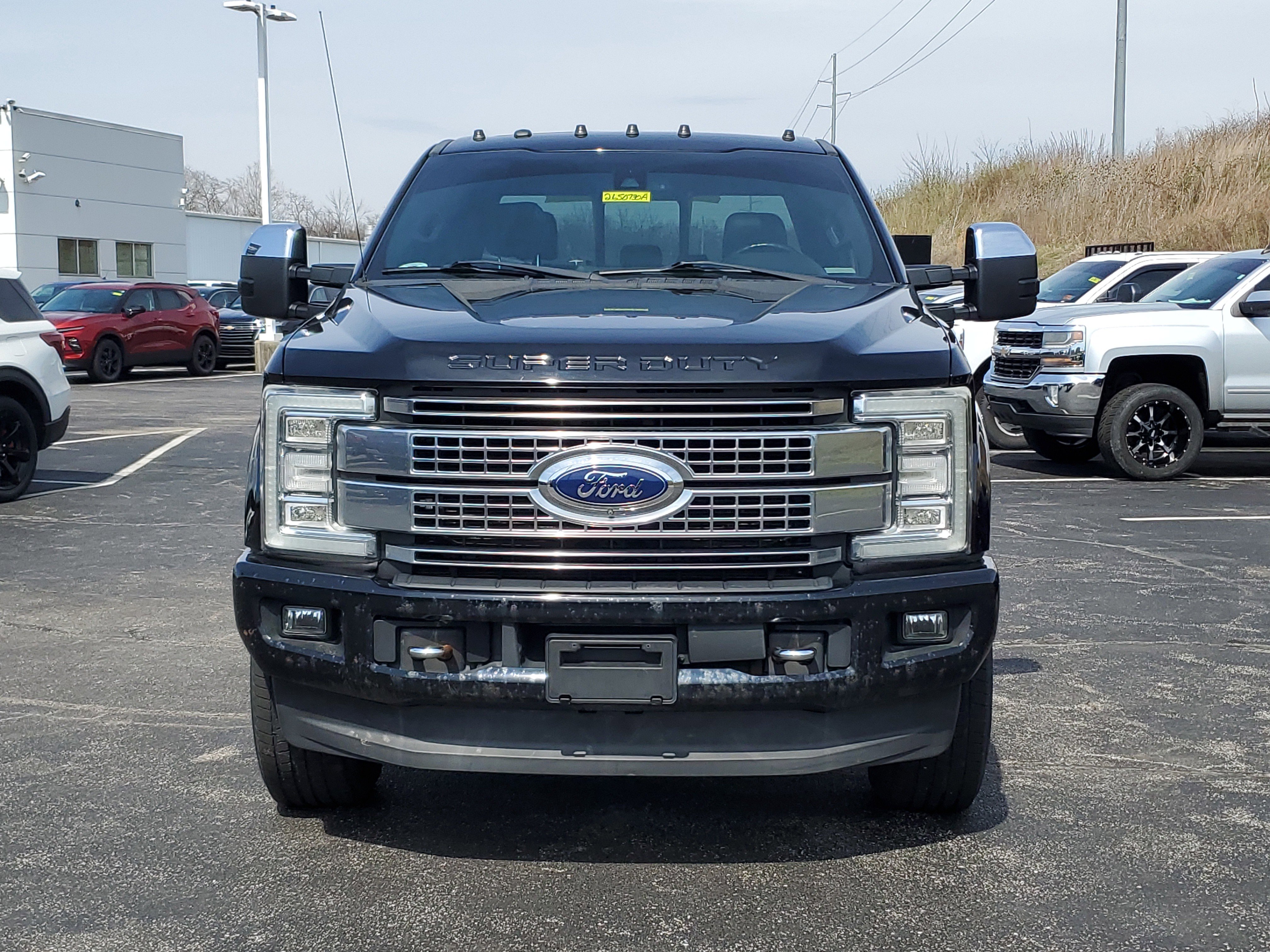 Used 2017 Ford F350 Platinum w/ Platinum Ultimate Package image 2