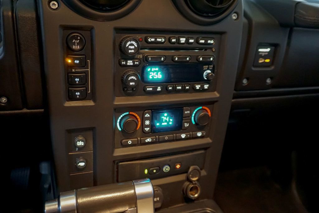 Used 2005 HUMMER H2 w/ Preferred Equipment Group image 11
