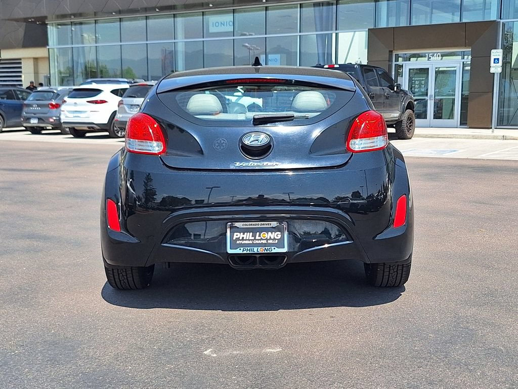 Used 2012 Hyundai Veloster w/ Style Pkg FWD image 4
