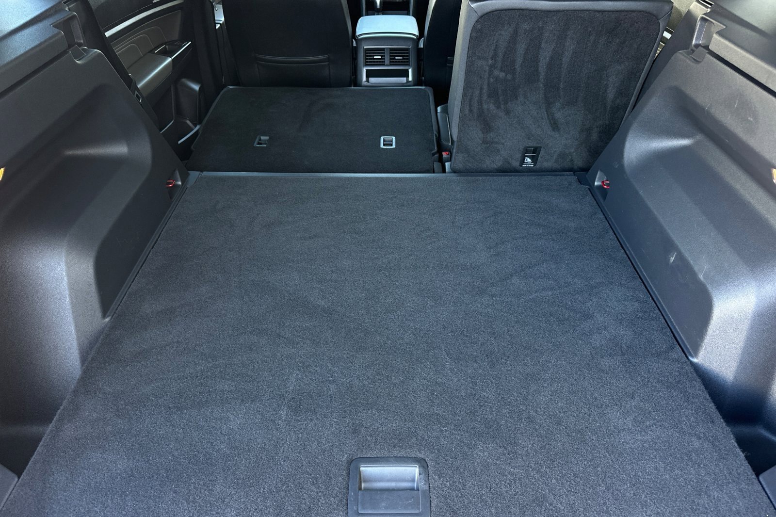 Used 2022 Volkswagen Atlas Cross Sport SE image 15