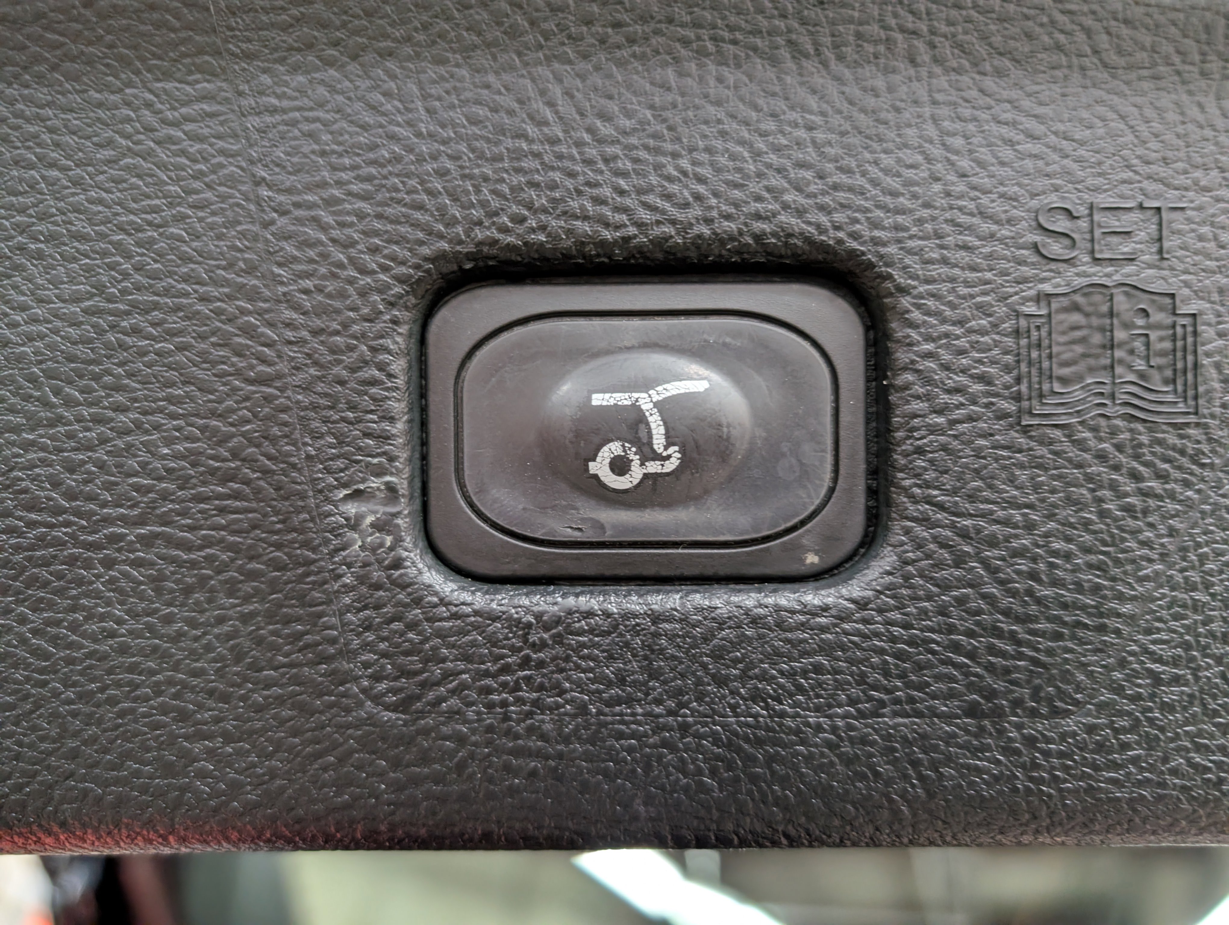 Used 2022 Ford Edge Titanium w/ Class II Trailer Tow Package image 27