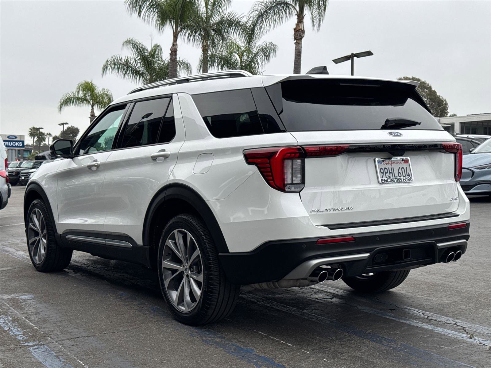 Certified 2025 Ford Explorer Platinum w/ Ultimate Package AWD/4WD image 12