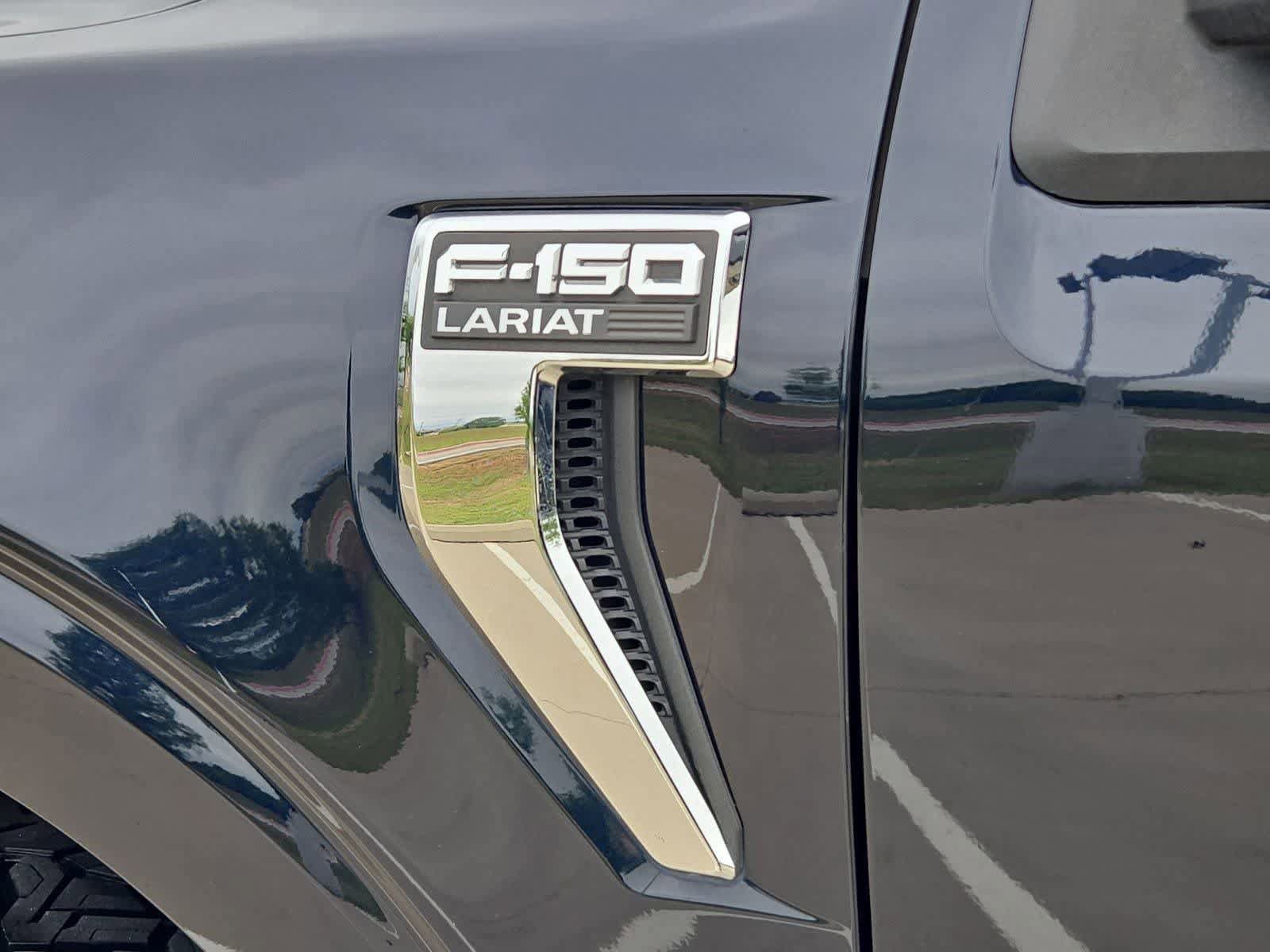 Used 2021 Ford F150 Lariat w/ Trailer Tow Package AWD/4WD image 11