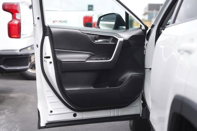 Used 2022 Toyota RAV4 XLE FWD image 30