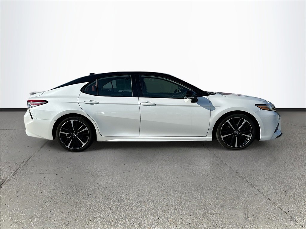 Used 2019 Toyota Camry XSE image 6