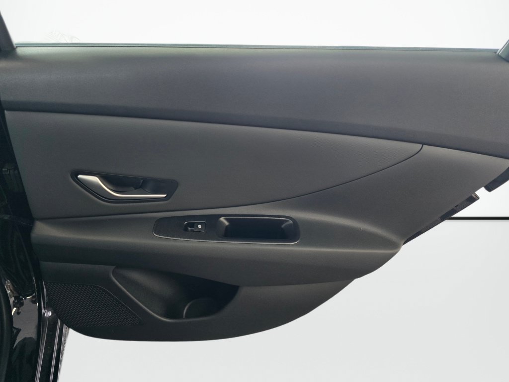 New 2026 Hyundai Elantra Limited FWD image 36