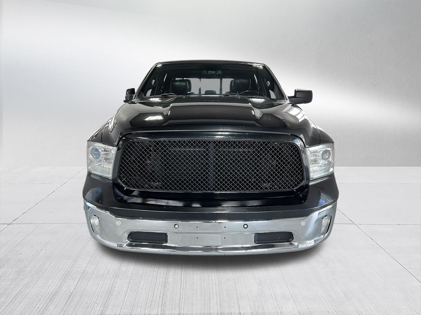 Used 2016 RAM 1500 Limited AWD/4WD image 2
